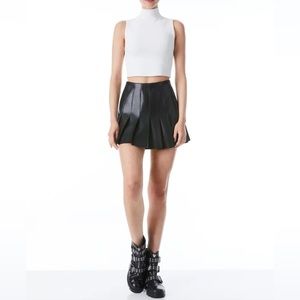COPY - Alice + Olivia Carter Pleated Vegan Leather Mini Skirt | Black | 0
